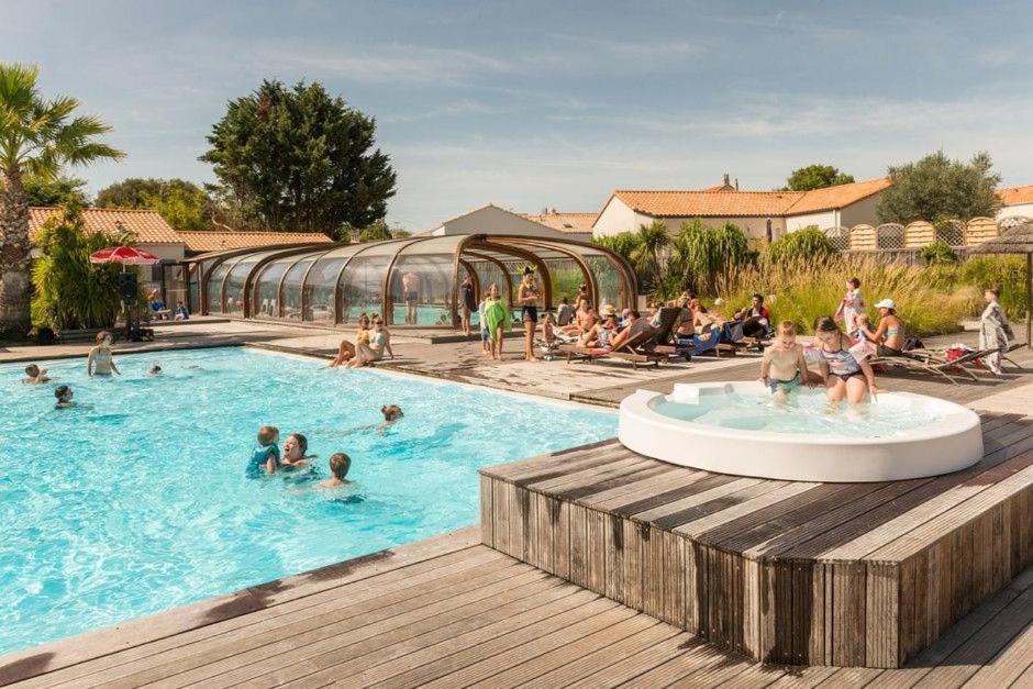 Camping Le Village De La Mer Les Moutiers 외부 사진