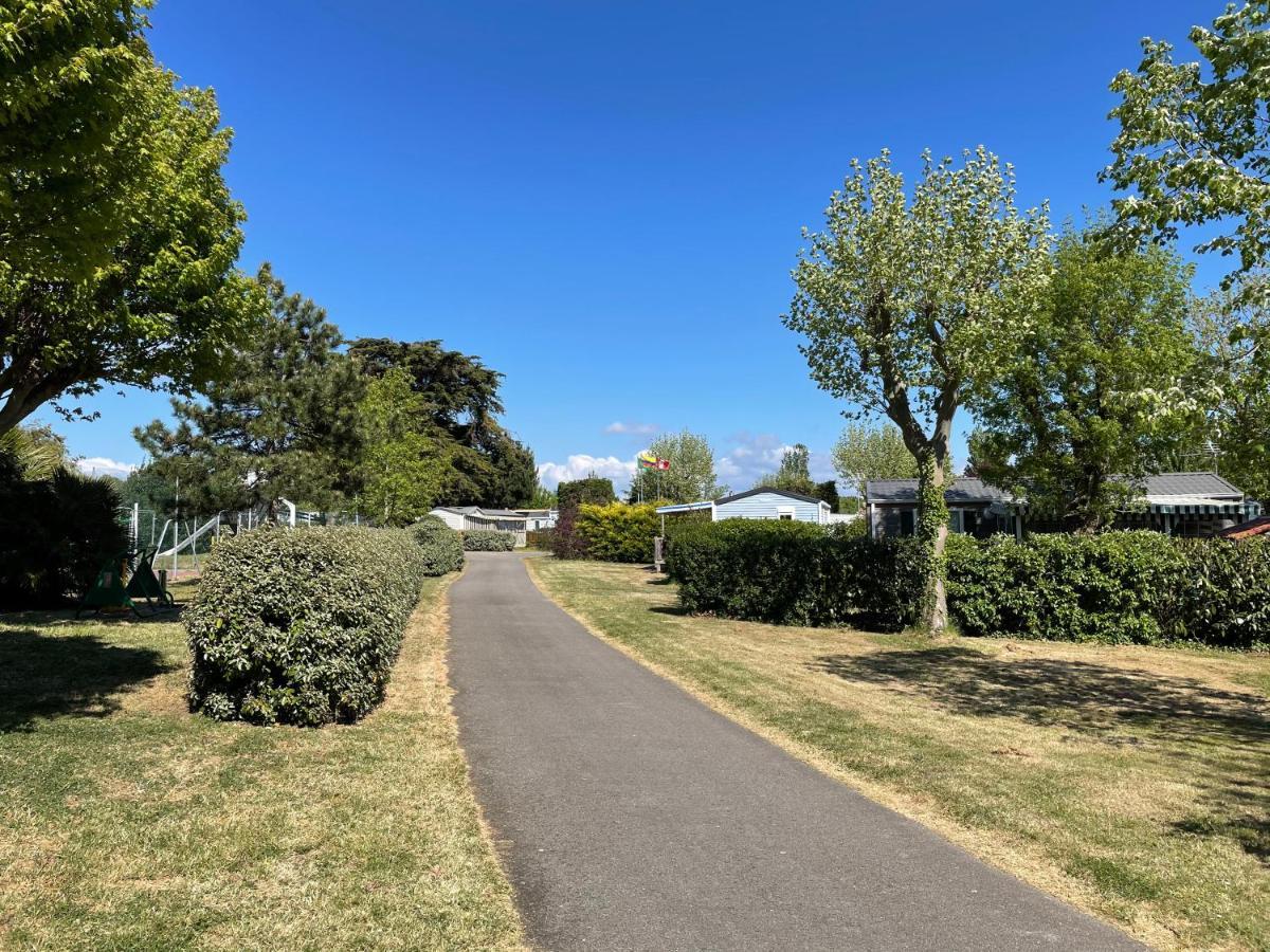 Camping Le Village De La Mer Les Moutiers 외부 사진